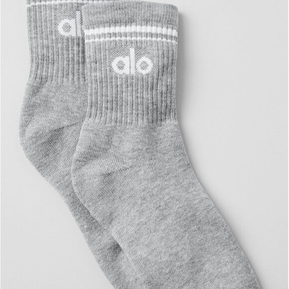 1 Pair Alo NEW Unisex Half-Crew Throwback Socks - Picture 2 of 2